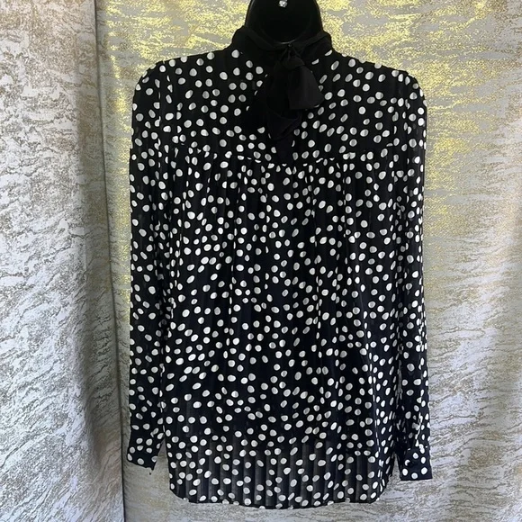 Zara Womenβs Accordion Pleat Mock Neck Bow Tie Blouse Size XS - Picture 8 of 17